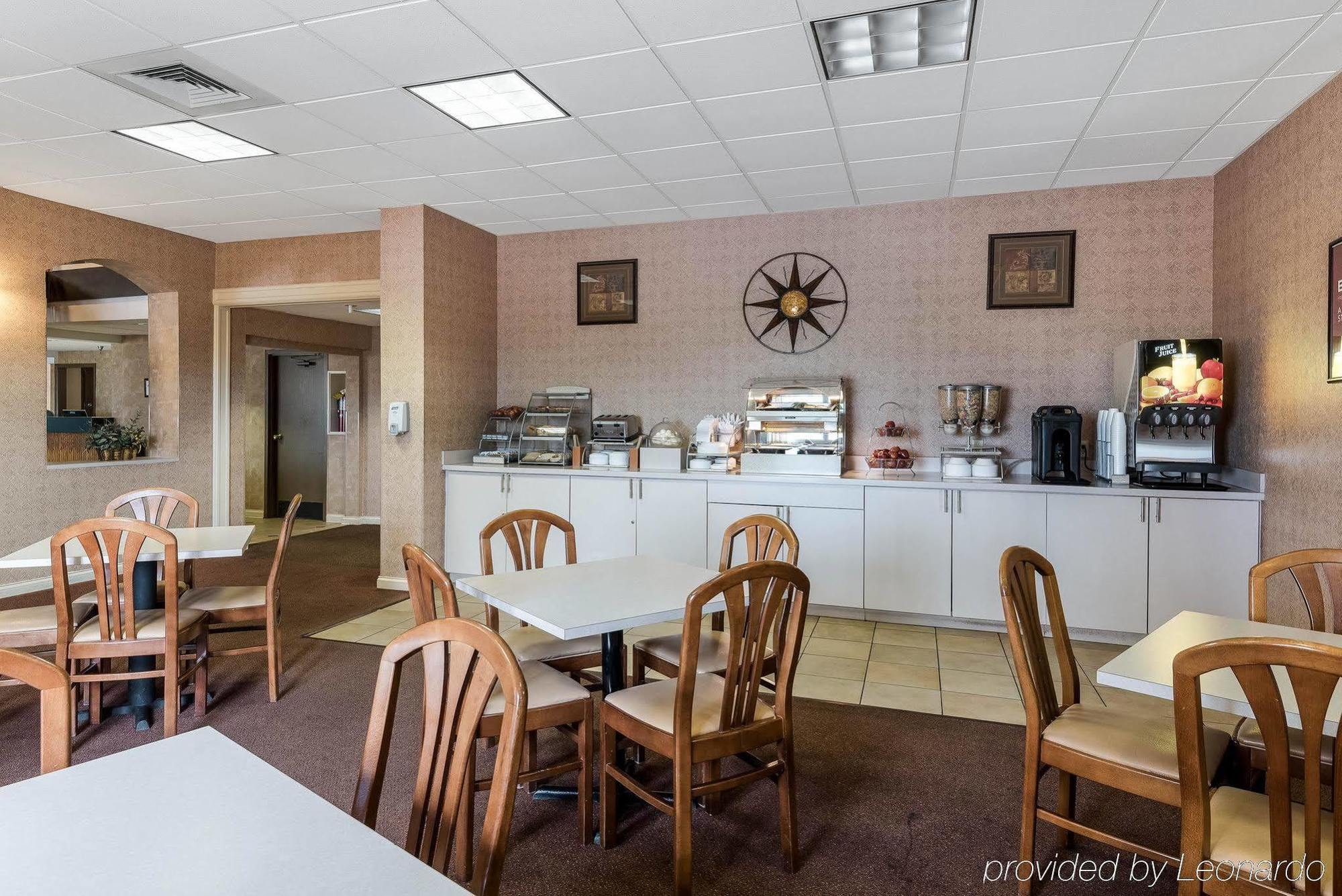 Econo Lodge Inn & Suites Triadelphia - Wheeling Zewnętrze zdjęcie