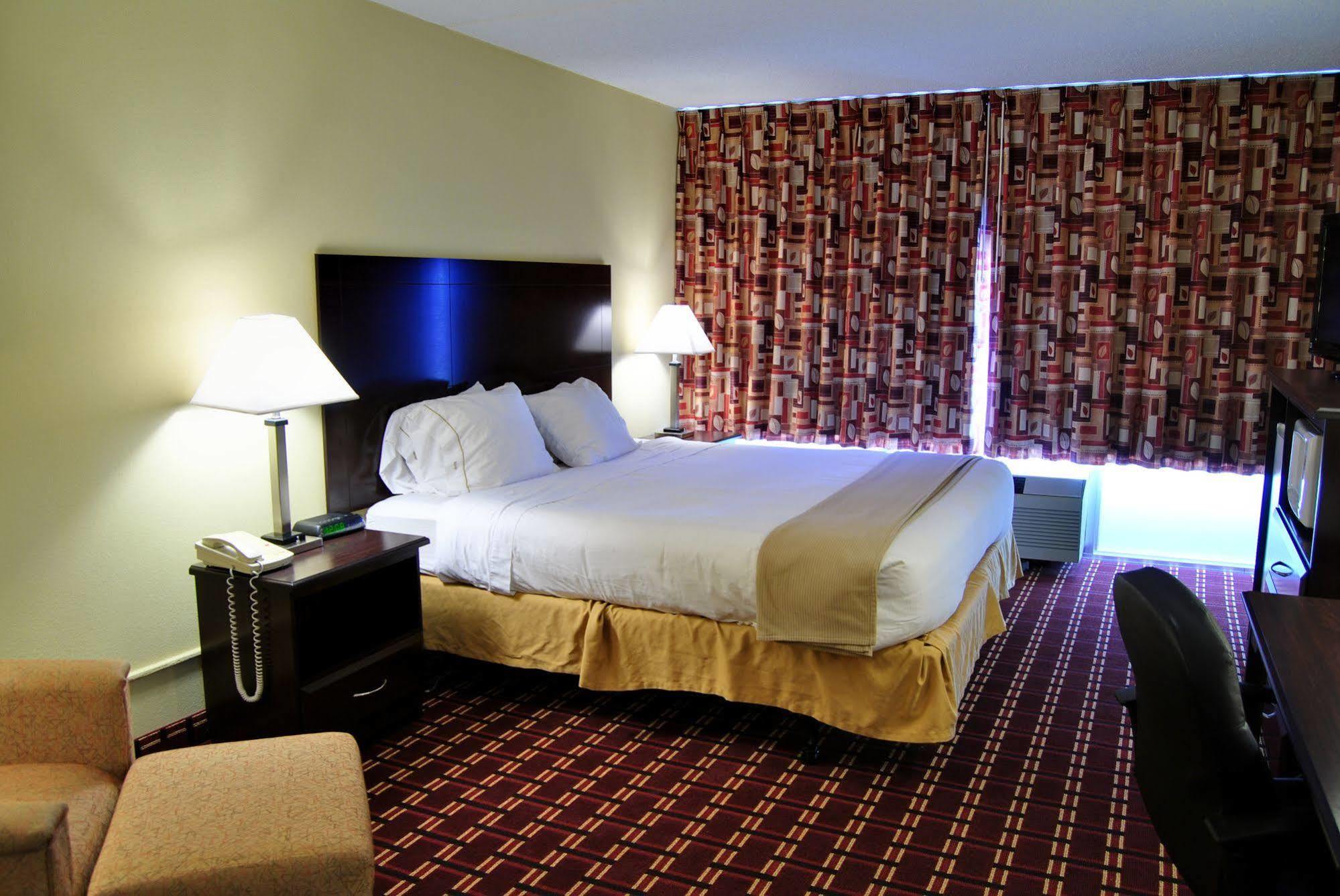 Econo Lodge Inn & Suites Triadelphia - Wheeling Zewnętrze zdjęcie